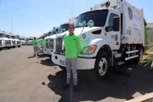 Luis Nava da banderazo a 49 unidades nuevas de recolección de basura