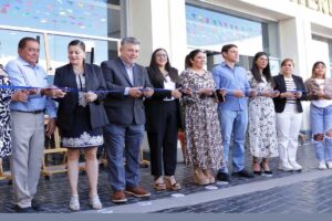Andrea Perea inaugura la exposición 'Mujeres en el Arte' en Corregidora