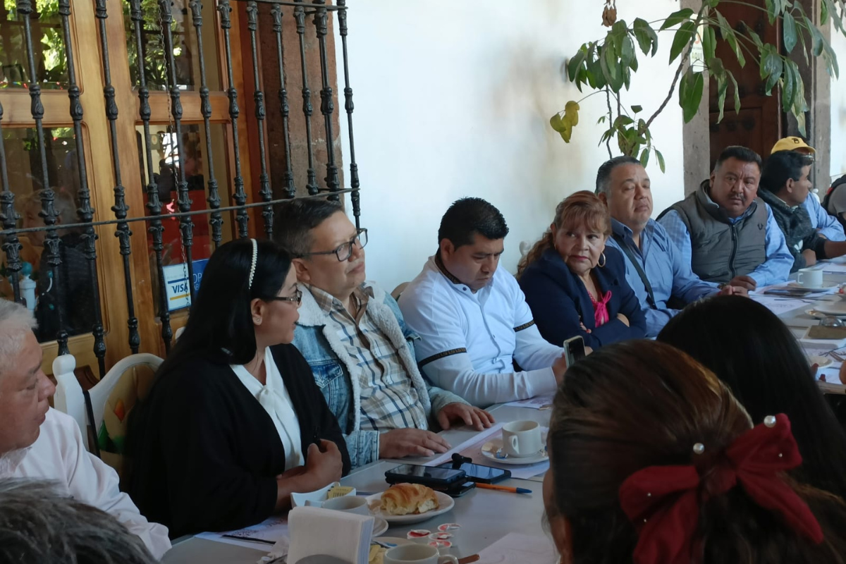 Un total de 31 organizaciones, se presentaron en San Juan del Río para manifestar su inconformidad respecto a que asociaciones como FUC, FECOPSE y FUQ.