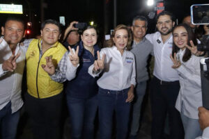 Lupita Murguía y Agustín Dorantes inician campaña desde el primer minuto del viernes