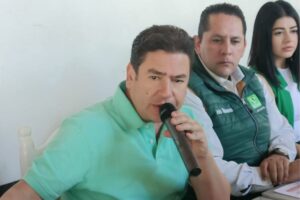 Ricardo Astudillo propone tren de carga para la carretera 57