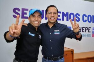 Roberto Sosa Pichardo, acompañó a José Guerrero Trápala en su arranque de campaña como candidato a presidente municipal de Corregidora.