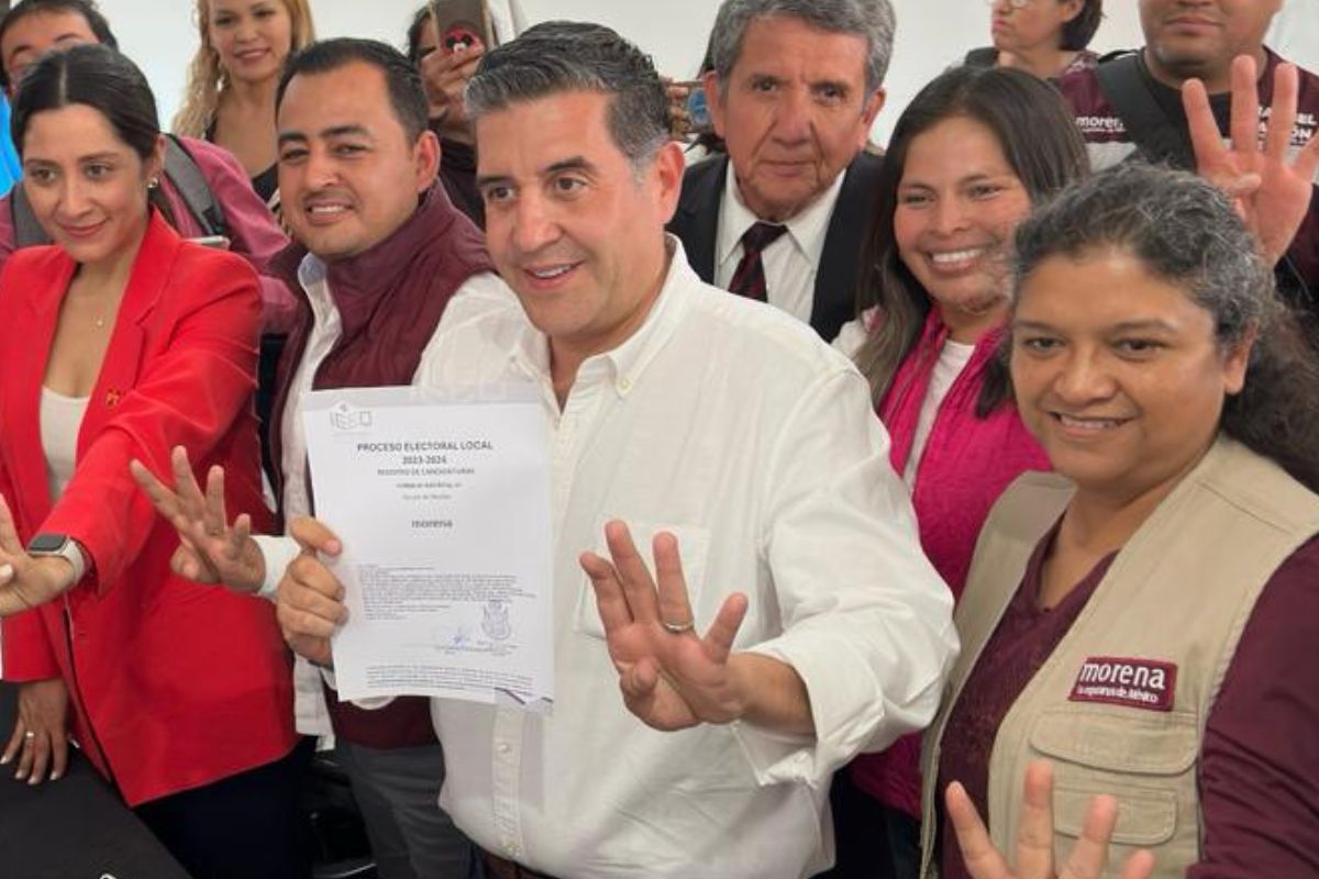 Chema Tapia se registra como candidato al municipio de Querétaro