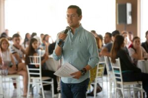 Chepe Guerrero celebra diálogo con jóvenes  