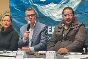 El vocal Ejecutivo de la Comisión Estatal del Agua (CEA), Luis Alberto Vega Ricoy, aseguró que el agua potable en Querétaro sería insuficiente si se llega a municipalizar.
