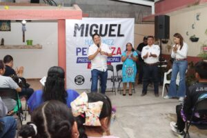 Miguel Martínez se reúne con habitantes de La Concepción y Llano Blanco
