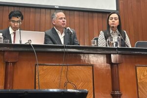 Pleitos de AMLO con Poder Judicial, naturales en división de poderes: Santiago Nieto