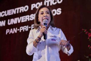 Lupita Murguía pidió junto a sus compañeros candidatos de Acción Nacional, la confianza de los jóvenes de la UVM a las propuestas del PAN.