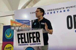 Presenta Felifer tarjeta para apoyos sociales