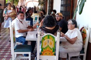 Restaurantes en San Juan del Río repuntarán 75 % por 10 de mayo