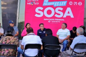 Roberto Sosa se reúne con líderes de tianguis y mercados de Corregidora