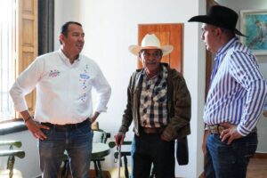 En una reunión con integrantes de la Unión Ganadera Local de San Juan del Río, Roberto Cabrera afirmó que, al sector agropecuario ya se le han entregado buenos resultados.