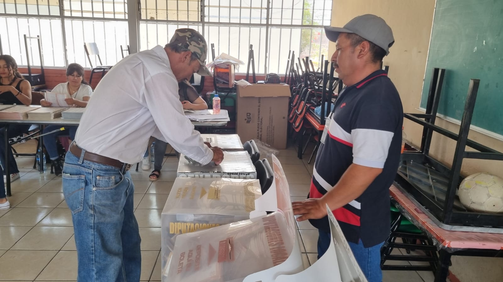 Los ciudadanos de Huimilpan se mostraronn participativos en esta Jornada Electoral.