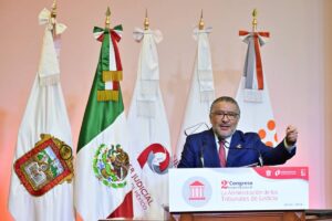El secretario General de Gobierno, Horacio Duarte Olivares impartió la conferencia “La Nueva Gobernanza en México”.