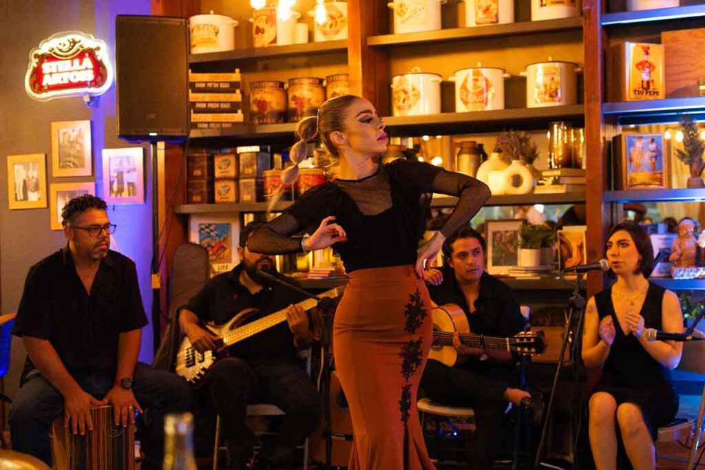 Noche flamenca en el restaurante Sanlúcar